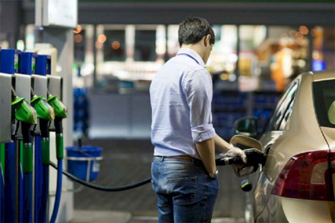 las-estaciones-de-servicio-rechazan-el-autodespacho-de-combustibles