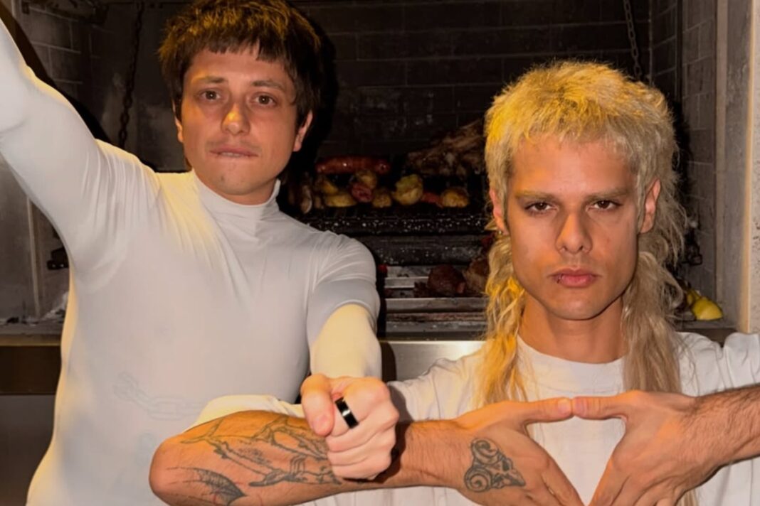 Ca7riel y Paco Amoroso en presentación de su gira The Free Spirits Tour 2026