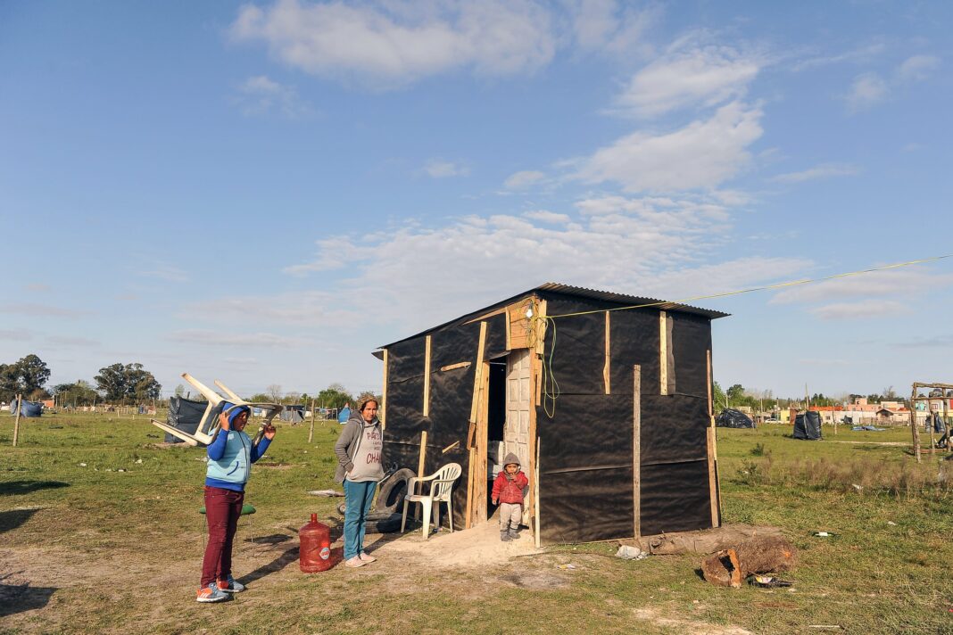 Gráfico con los valores de la Canasta Básica Total y Alimentaria para una familia tipo.