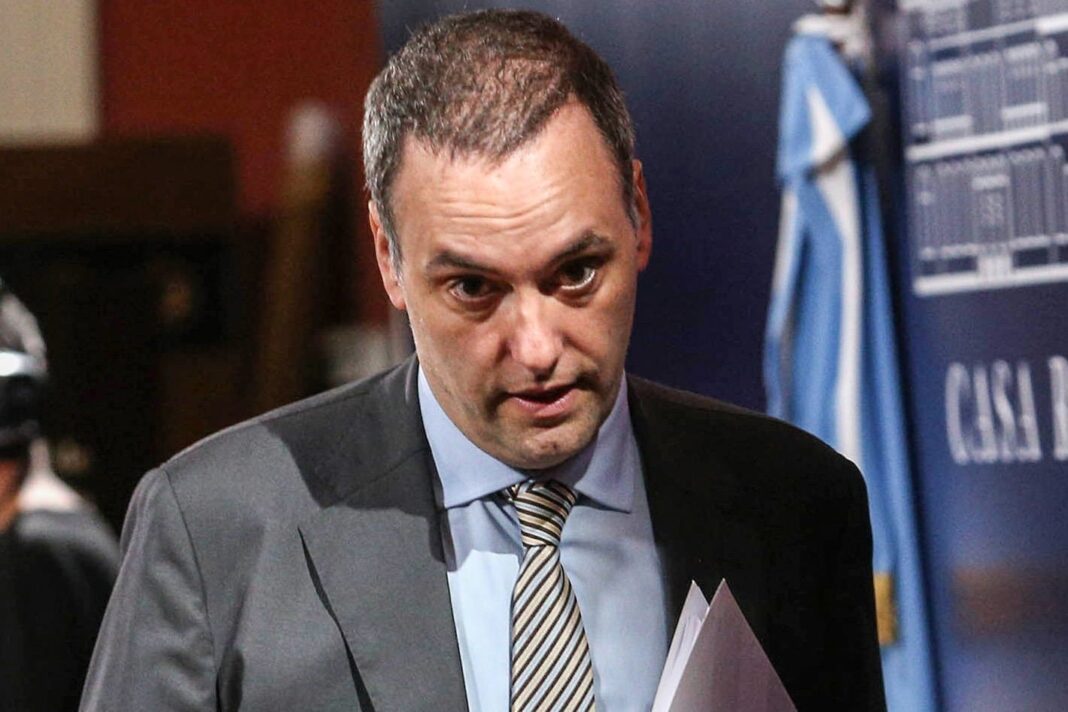 Ilustración de un edificio de departamentos en el barrio de Caballito, Ciudad de Buenos Aires.