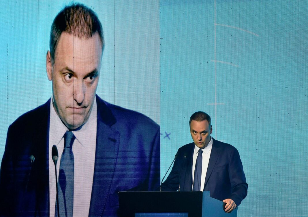 Gráfico de encuesta sobre la imagen pública de Manuel Adorni, jefe de Gabinete