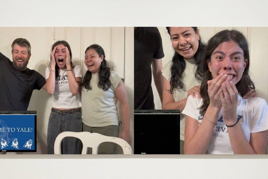Ohanna Carrascoza y sus padres celebrando su aceptación en la Universidad de Yale