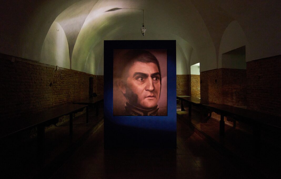 Muro con las once Máximas Sanmartinianas en el Regimiento de Granaderos a Caballo