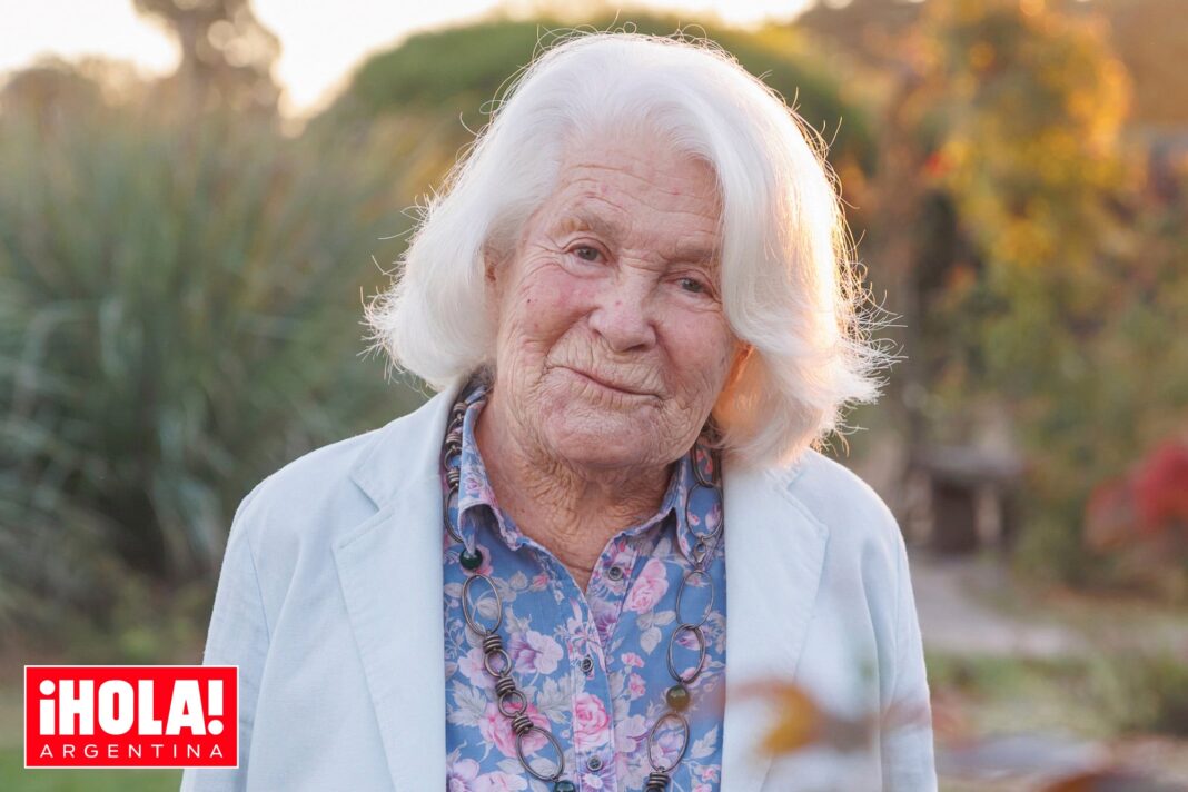 Mónica Cahen d’Anvers junto a su familia en el homenaje musical en La Campiña, San Pedro