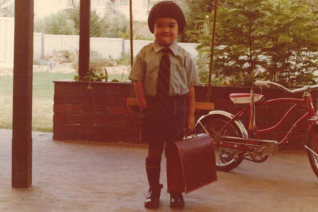 Retrato de Terence Tao, matemático reconocido mundialmente.