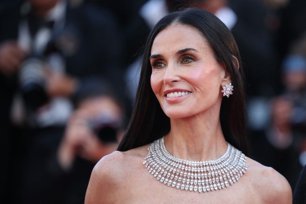 Demi Moore en el Festival de Cannes hablando sobre inteligencia artificial