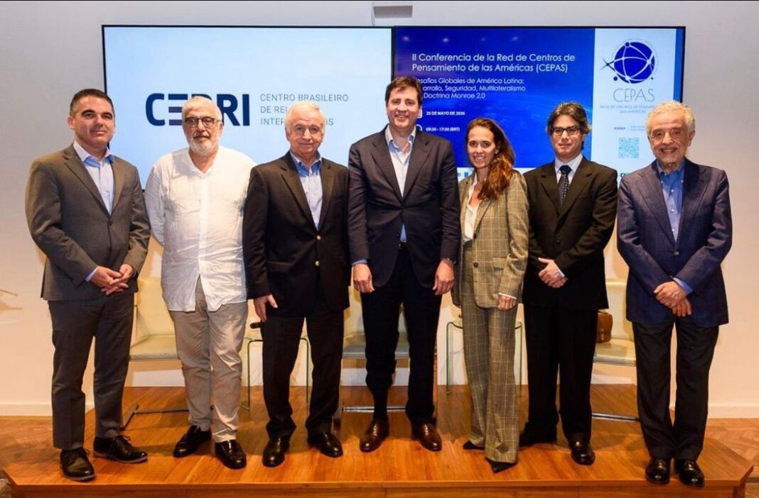 Francisco de Santibañes en evento internacional
