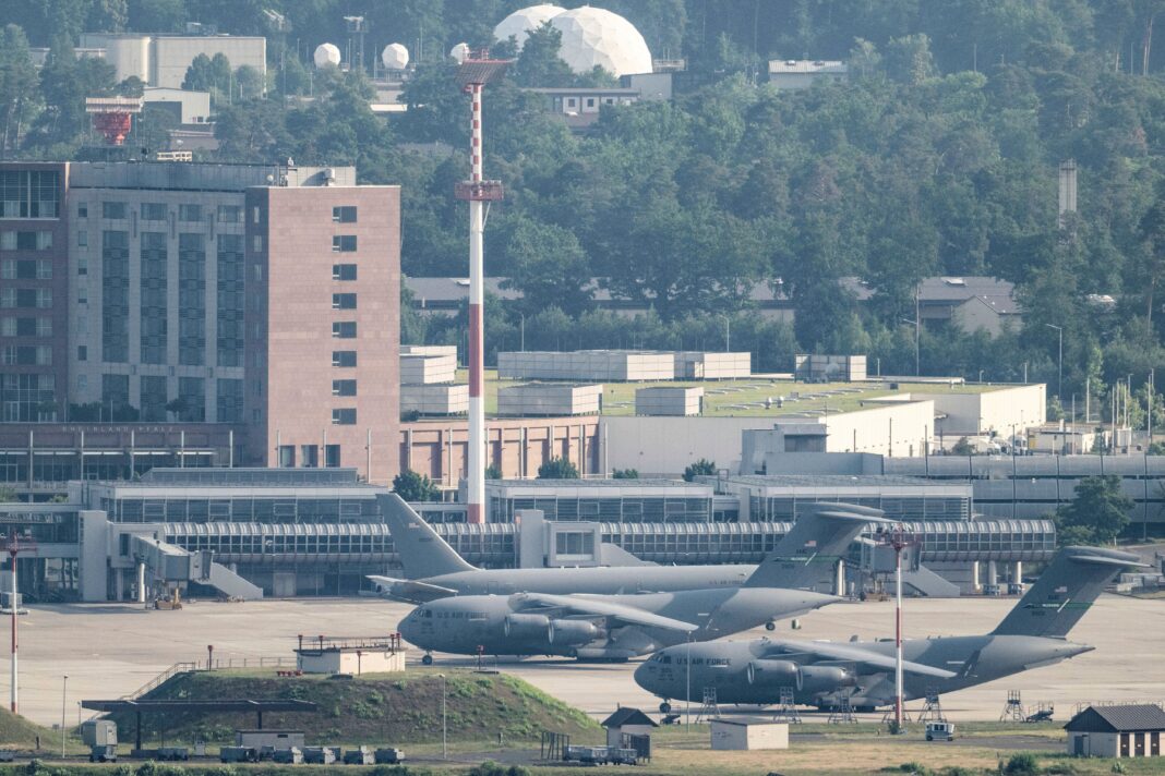 Soldados estadounidenses en base militar en Alemania