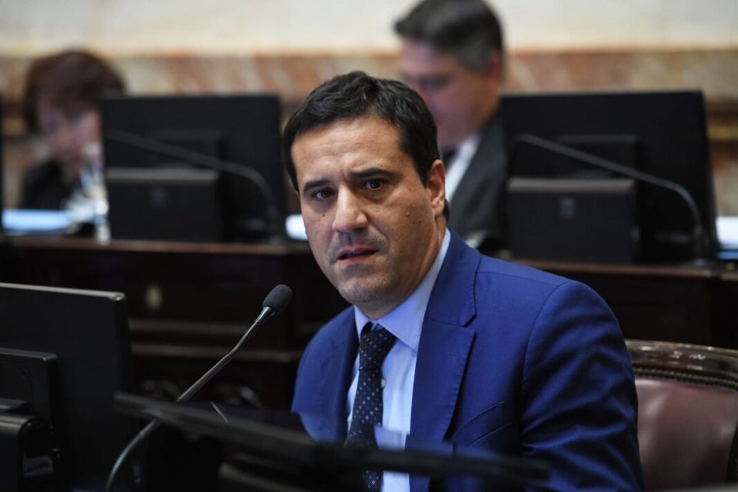 Luis Brandoni, actor argentino, durante un acto público