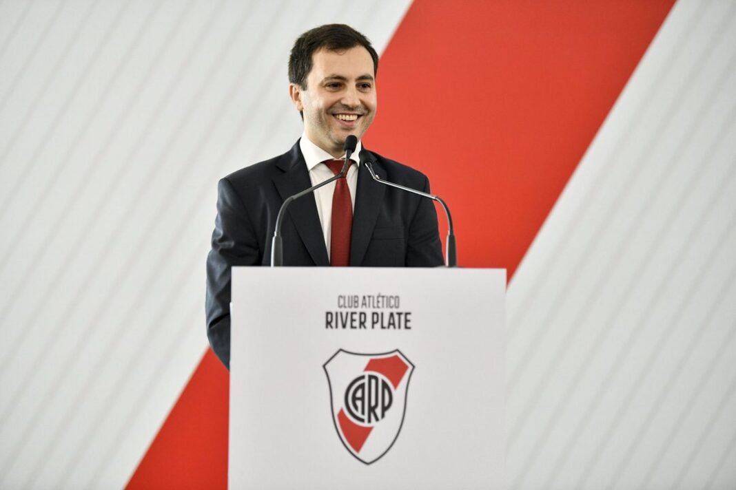 Stéfano Di Carlo, presidente de River Plate, durante una conferencia de prensa