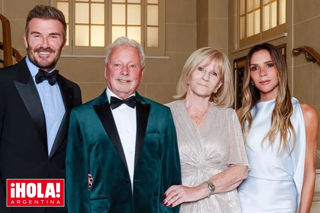Victoria Beckham junto a su padre Anthony William Adams en su cumpleaños 80