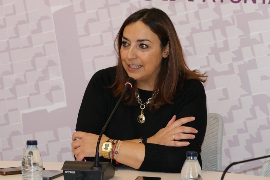 Miriam Andrés, alcaldesa de Palencia, hablando en el Comité Federal del PSOE