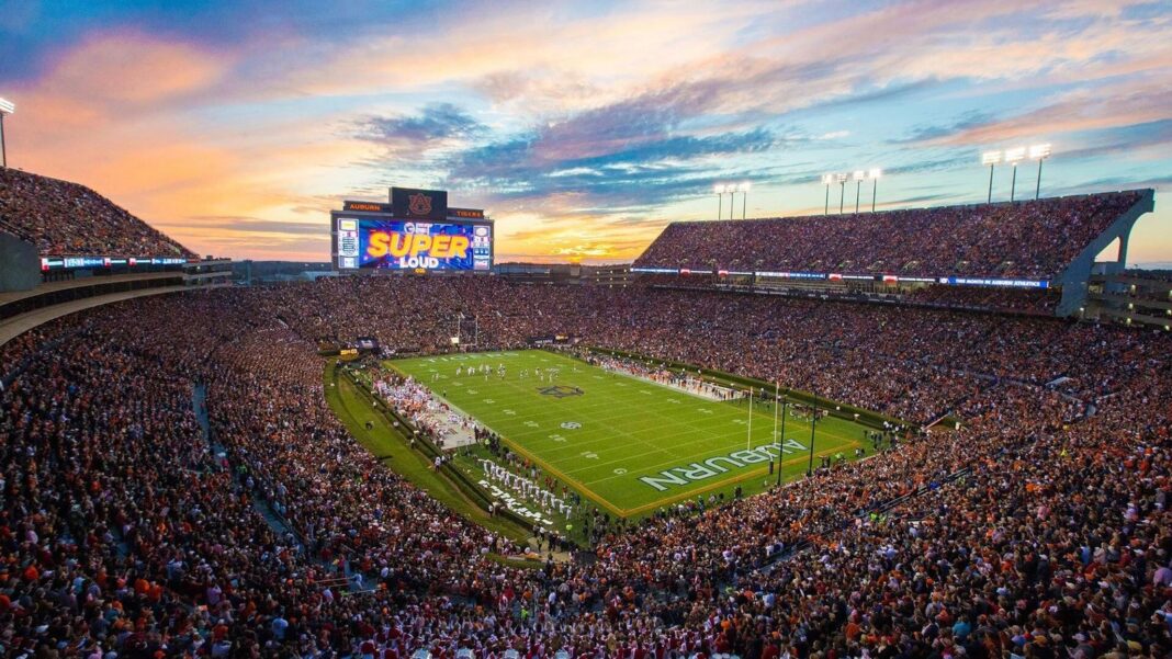Estadio Jordan-Hare durante un partido de fútbol americano
