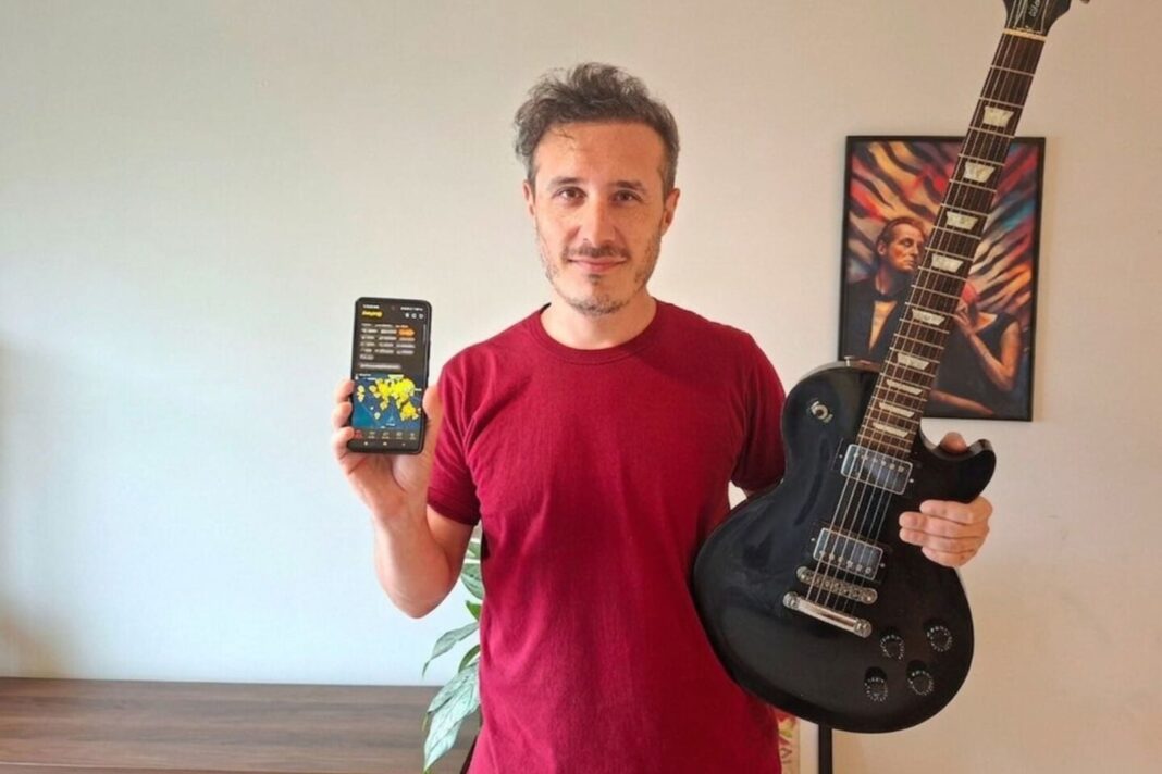 Captura de pantalla de la aplicación Jamper mostrando perfiles de músicos