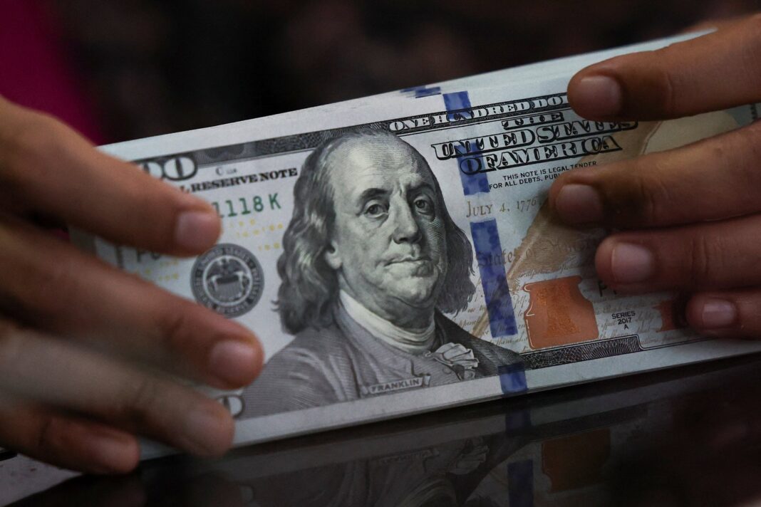 Gráfico de la cotización del dólar en alza durante junio de 2026