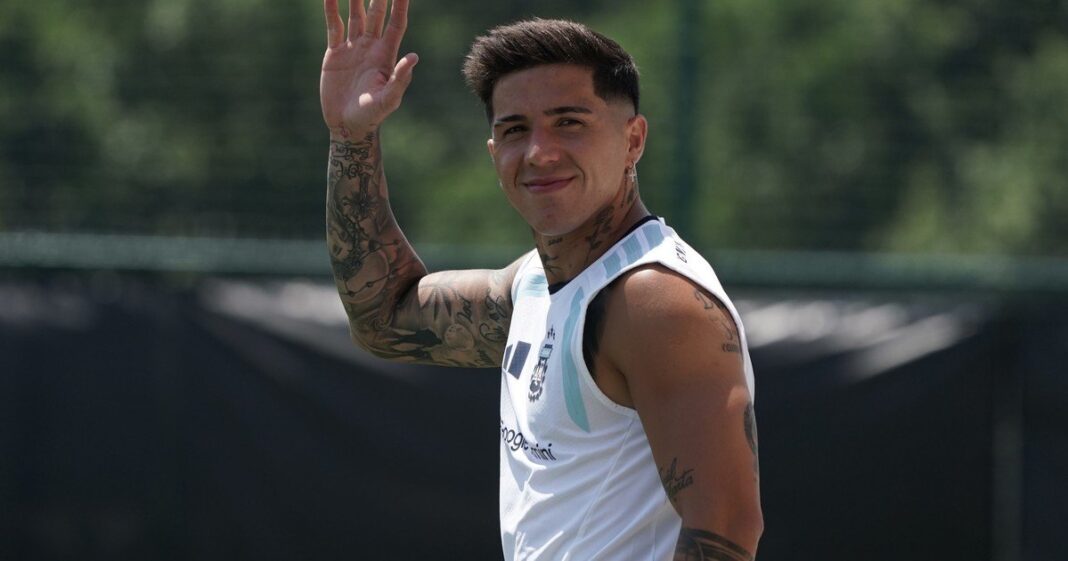 Enzo Fernández entrenando con la Selección Argentina en Kansas City