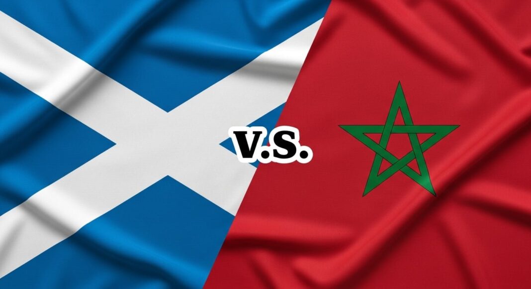 Jugadores de Escocia y Marruecos durante un partido de fútbol