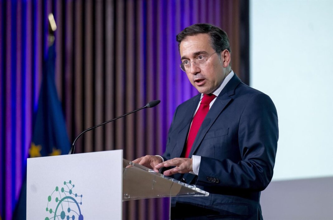 José Manuel Albares, ministro de Asuntos Exteriores de España, en una conferencia de prensa