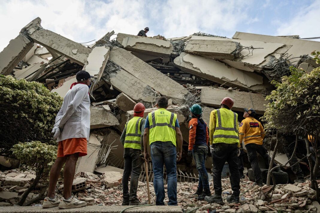 Edificios derrumbados tras terremotos en Venezuela