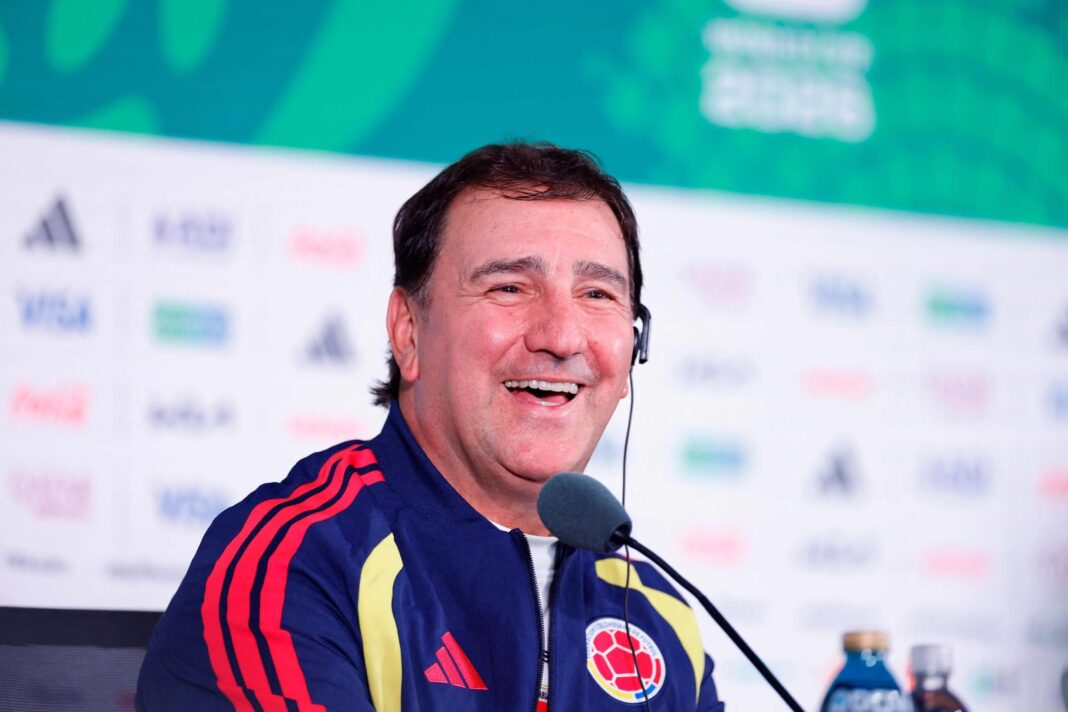 Néstor Lorenzo durante conferencia de previa al debut de Colombia en el Mundial 2026