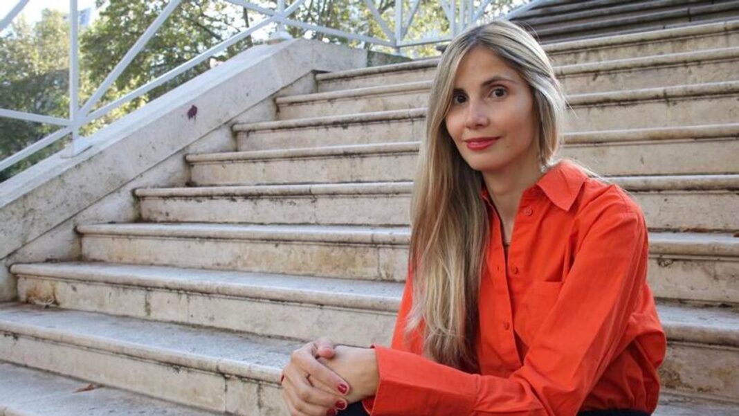 Paula Klein, escritora argentina, ganadora del Premio Lumen de Novela 2026