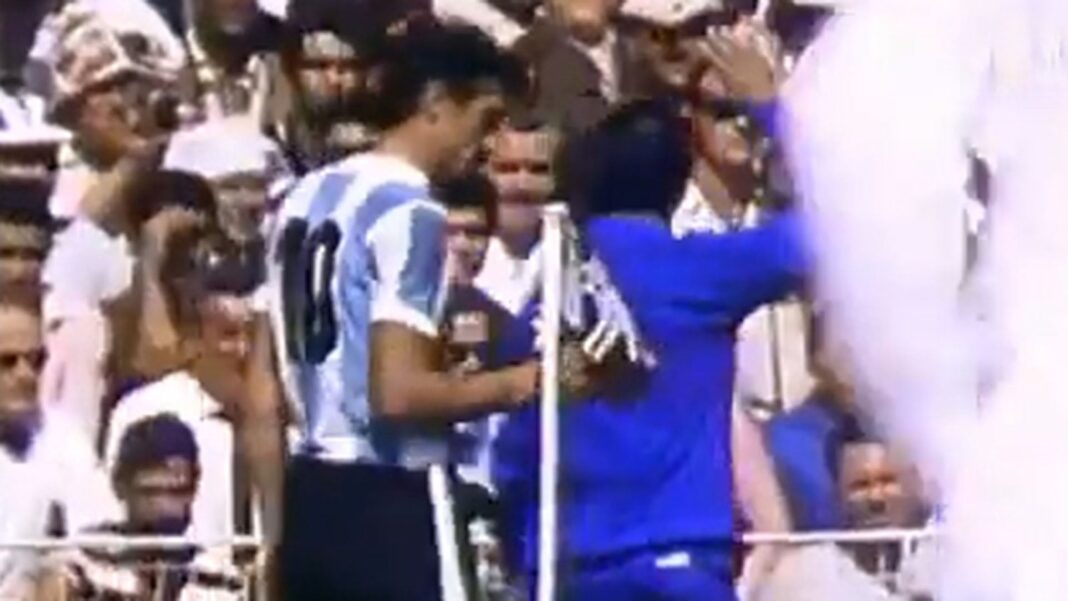 Antonio Rattín expulsado en el partido Argentina vs Inglaterra Mundial 1966