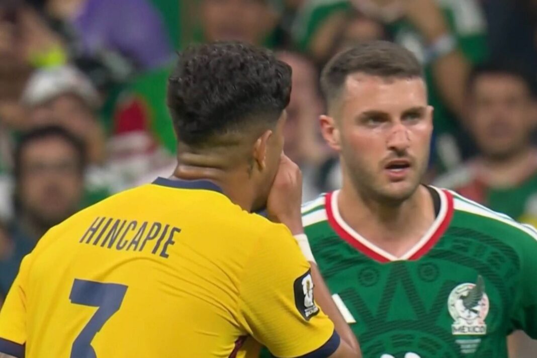 Piero Hincapié expulsado por taparse la boca durante el partido Ecuador vs. México en el Mundial 2026