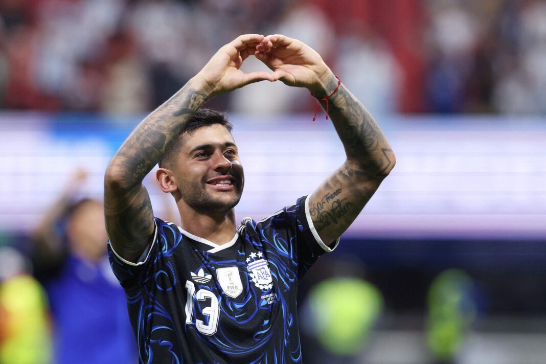 Estadio SoFi de Dallas con banderas de Argentina y España