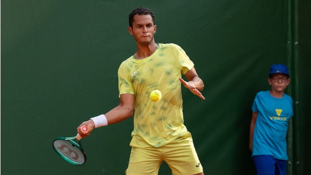Juan Pablo Varillas celebrando su victoria en el Challenger de San Marino