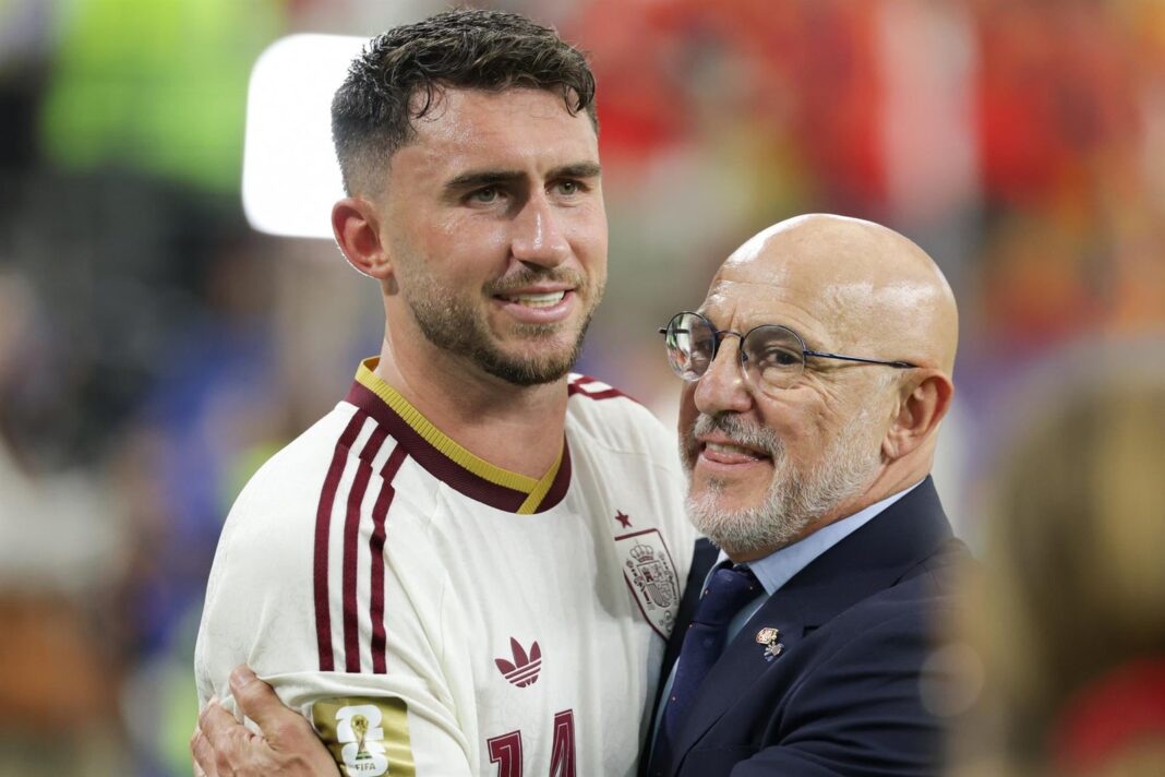 Aymeric Laporte celebrando con la camiseta de España durante el partido contra Portugal en el Mundial 2026