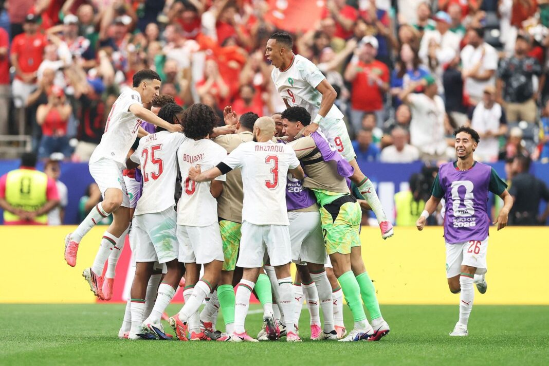 Jugada de tiro libre que terminó en gol de Azzedine Ounahi para Marruecos ante Canadá en el Mundial 2026