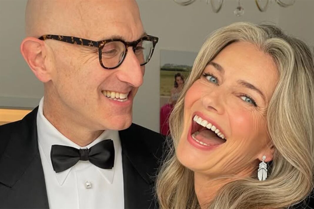 Paulina Porizkova y Jeff Greenstein el día de su boda en Italia