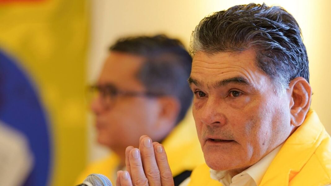 Procurador Gregorio Eljach durante declaración sobre empalme presidencial