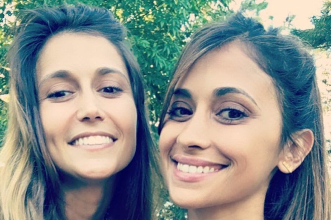 Carla Roccuzzo junto a su hermana Antonela Roccuzzo y Lionel Messi
