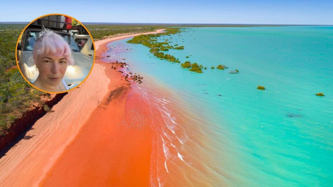 Estacionamiento en Broome, Australia, donde mochileros realizan free camping con vista al mar