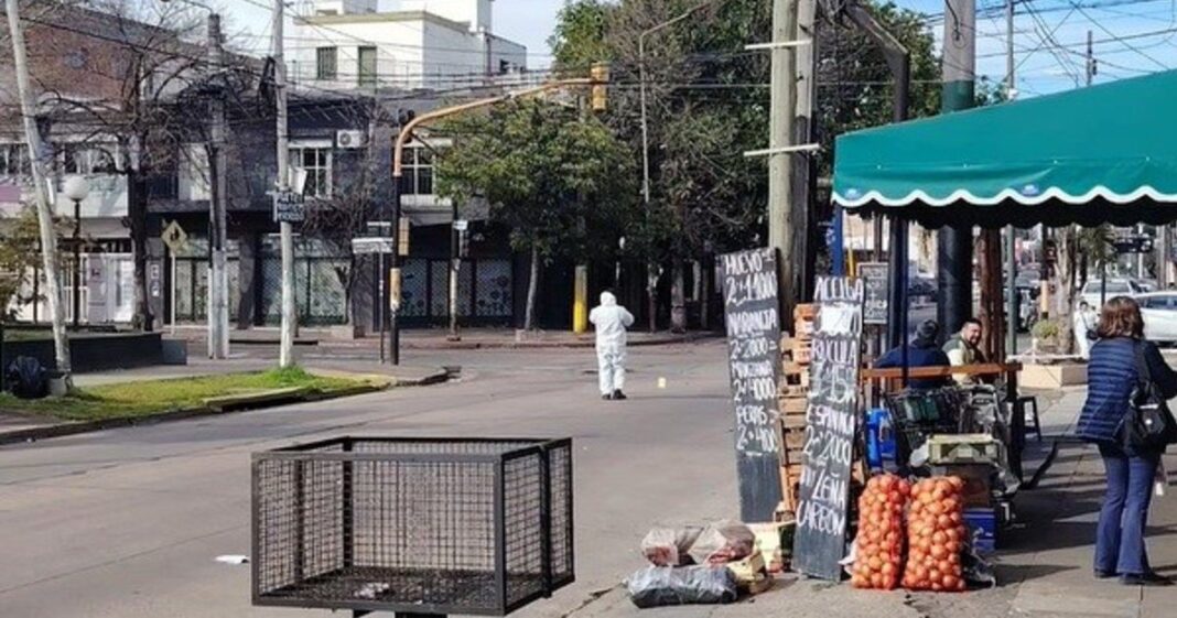 Agente de la Policía de la Ciudad en Ituzaingó