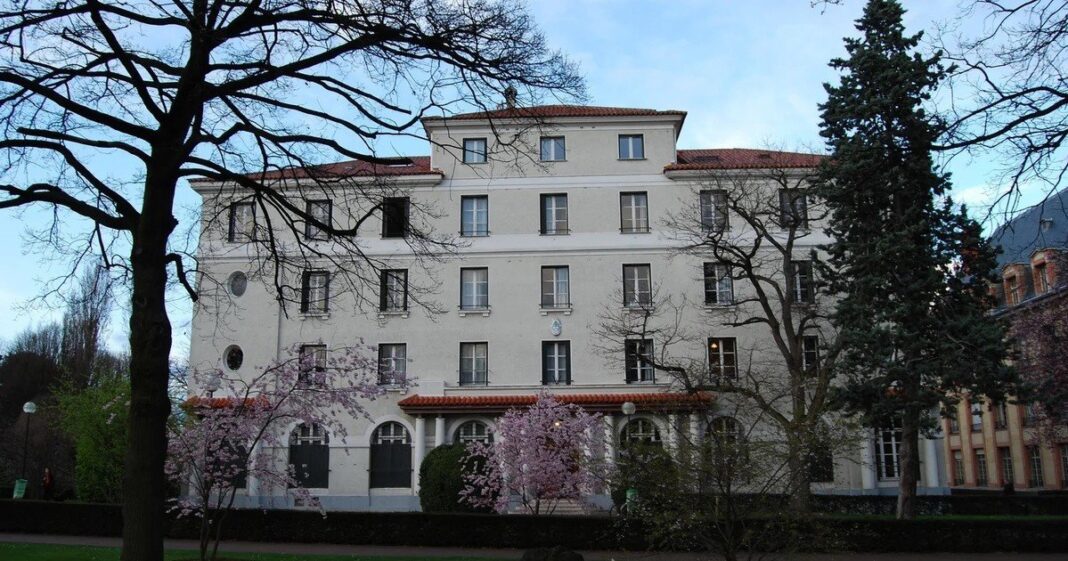 Fachada de la Casa Argentina en París