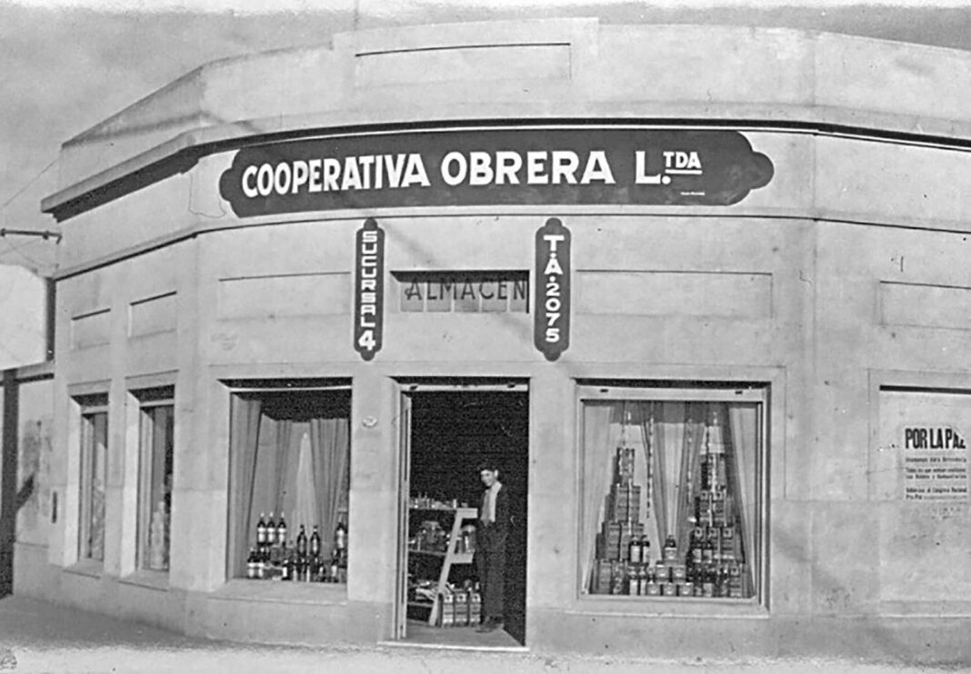 Asamblea de cooperativistas en Argentina