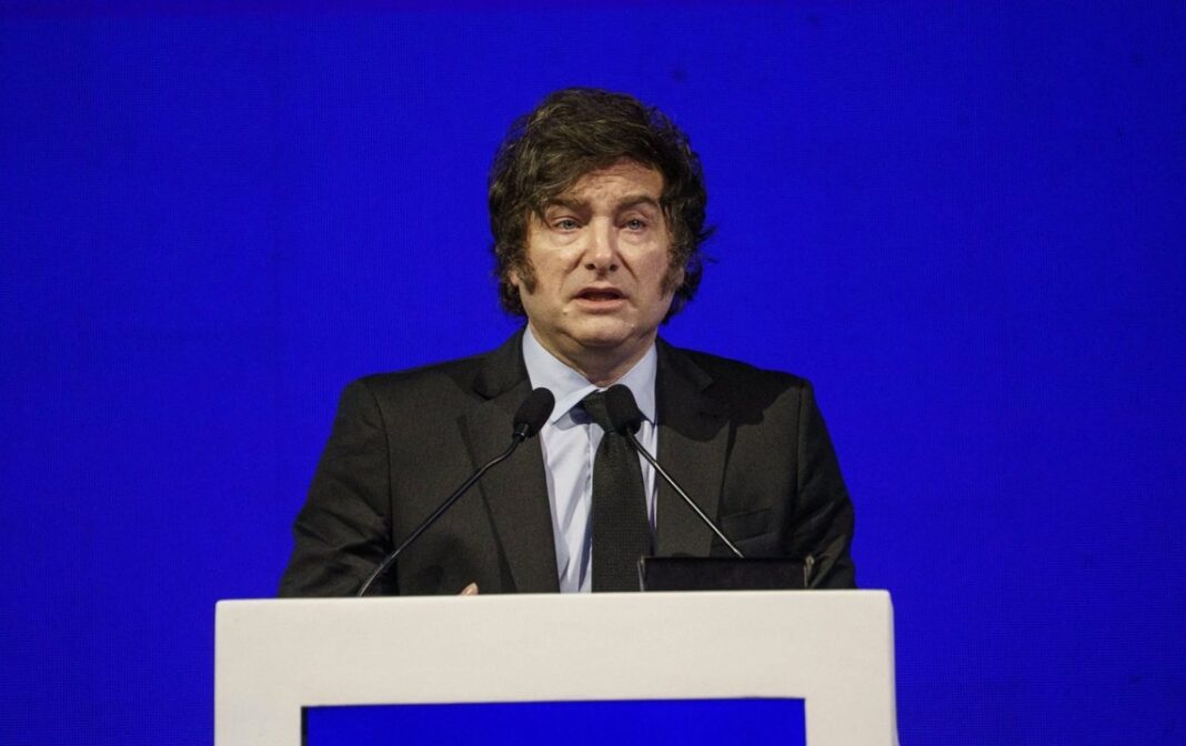 Javier Milei durante su discurso en el colegio ORT