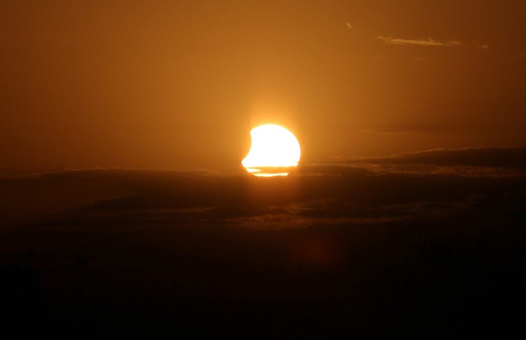 Eclipse parcial de Luna visto desde Argentina