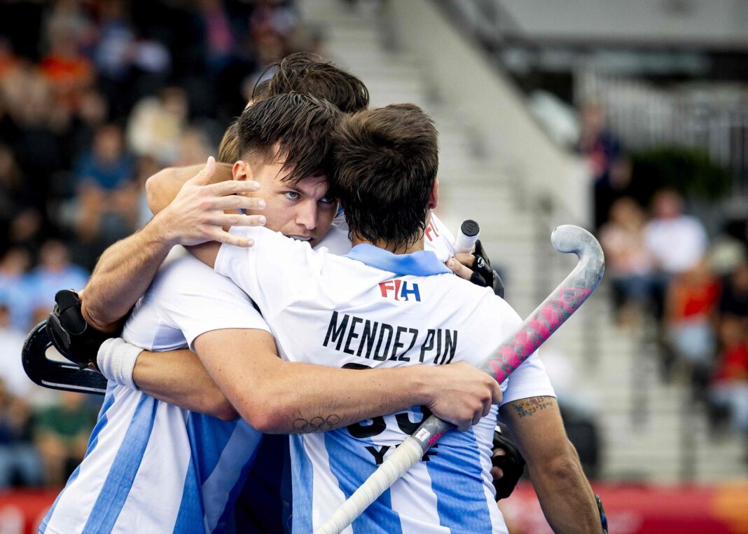 Los Leones celebran un gol ante Nueva Zelanda en el Mundial de hockey sobre césped 2026