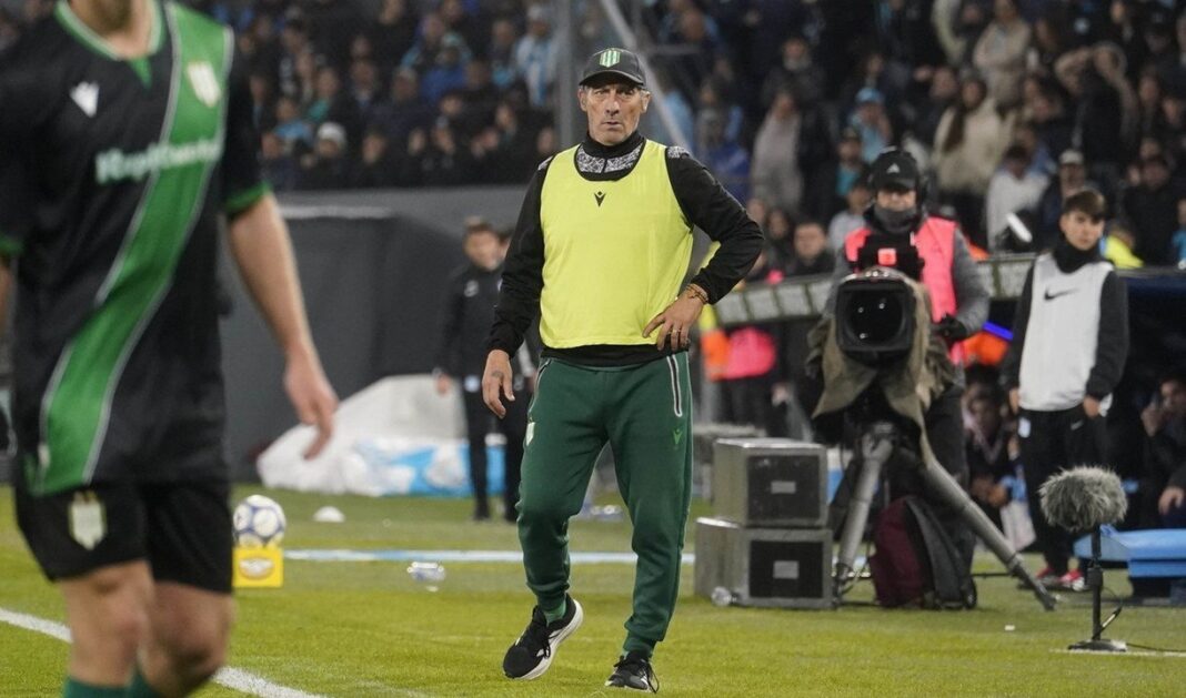 Pedro Troglio, entrenador de Banfield, en conferencia de prensa