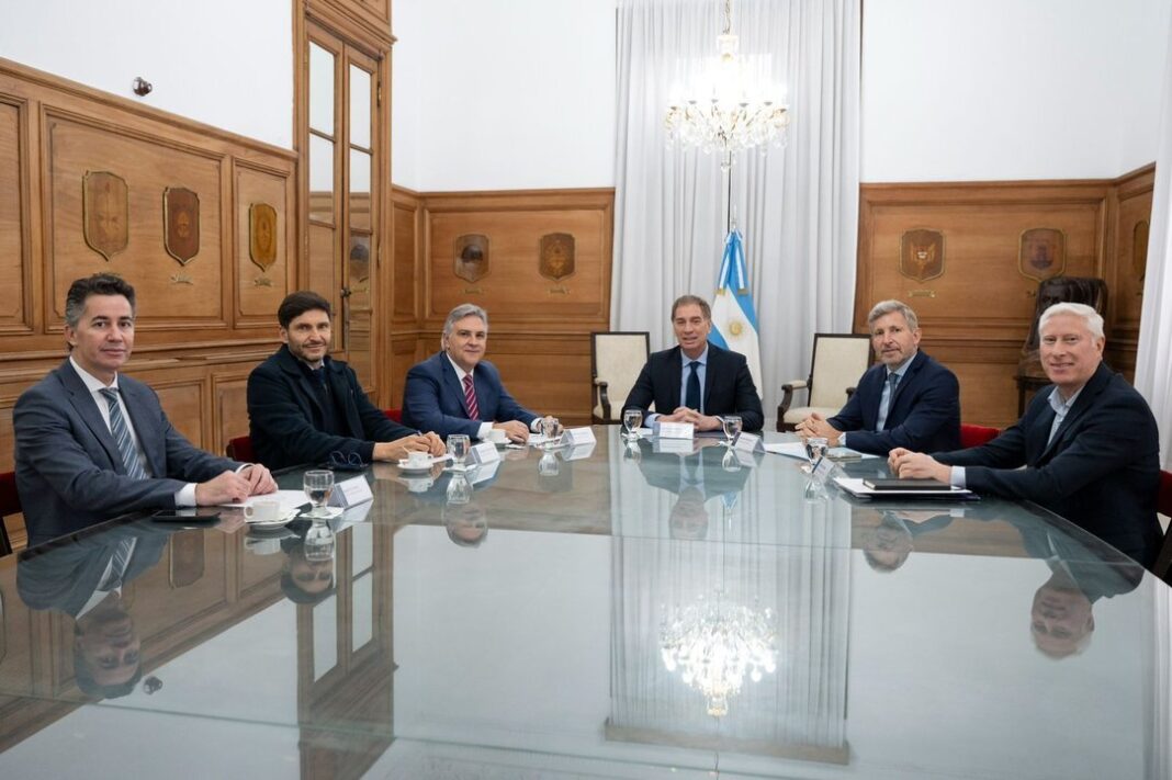 Diego Santilli en la Casa Rosada con gobernadores de la zona Centro
