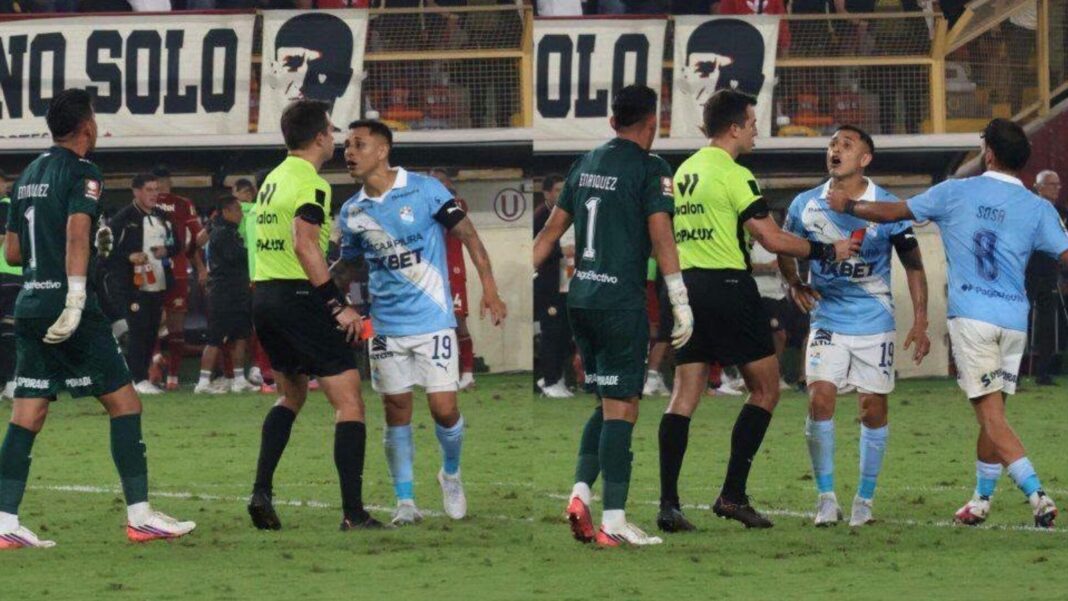 Yoshimar Yotún y Diego Enríquez durante el partido entre Sporting Cristal y Universitario en el Estadio Monumental