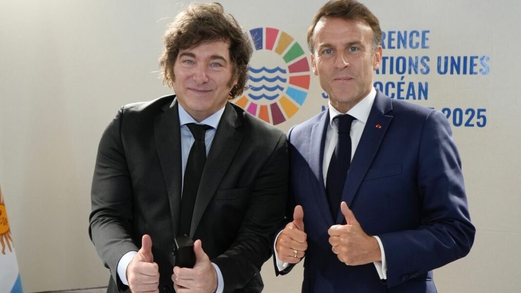 Javier Milei junto a funcionarios y empresarios en la Argentina Week de París