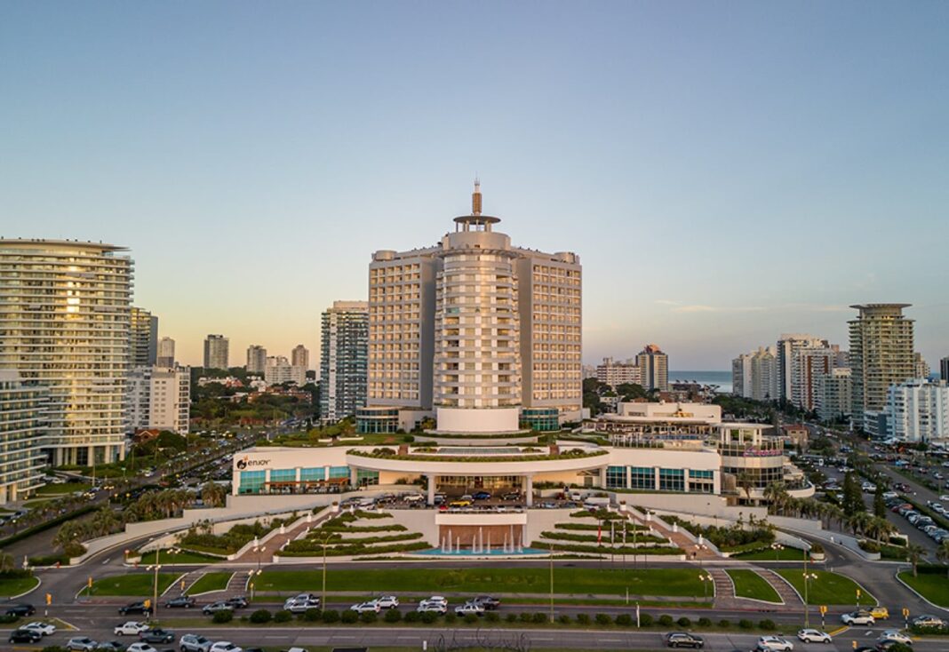 Render del futuro complejo Fasano en Punta del Este