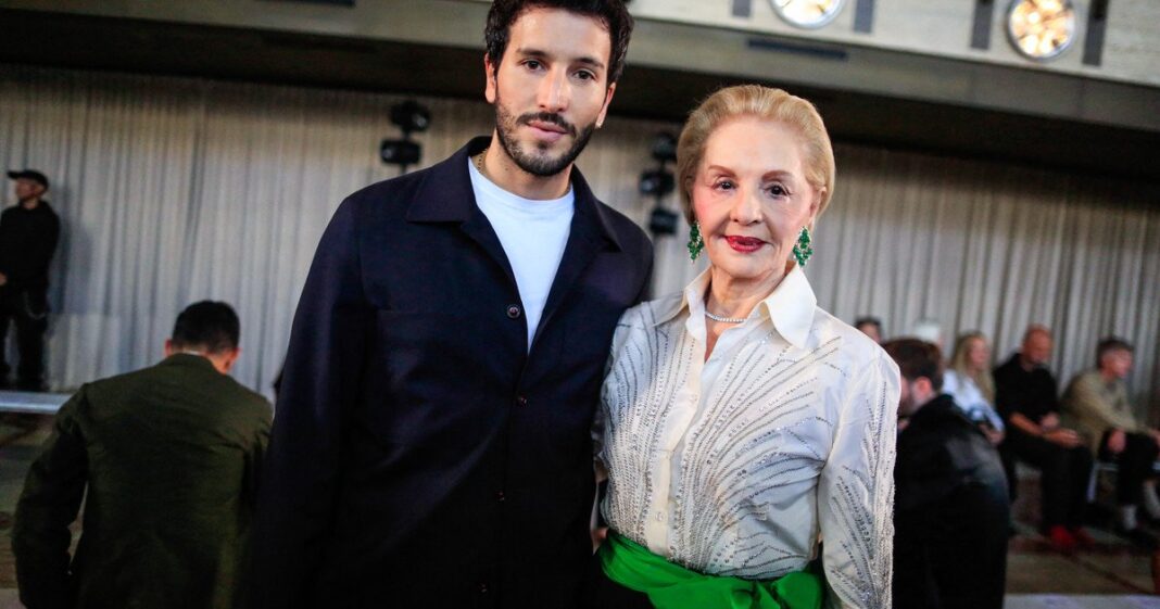 Carolina Herrera sonriendo