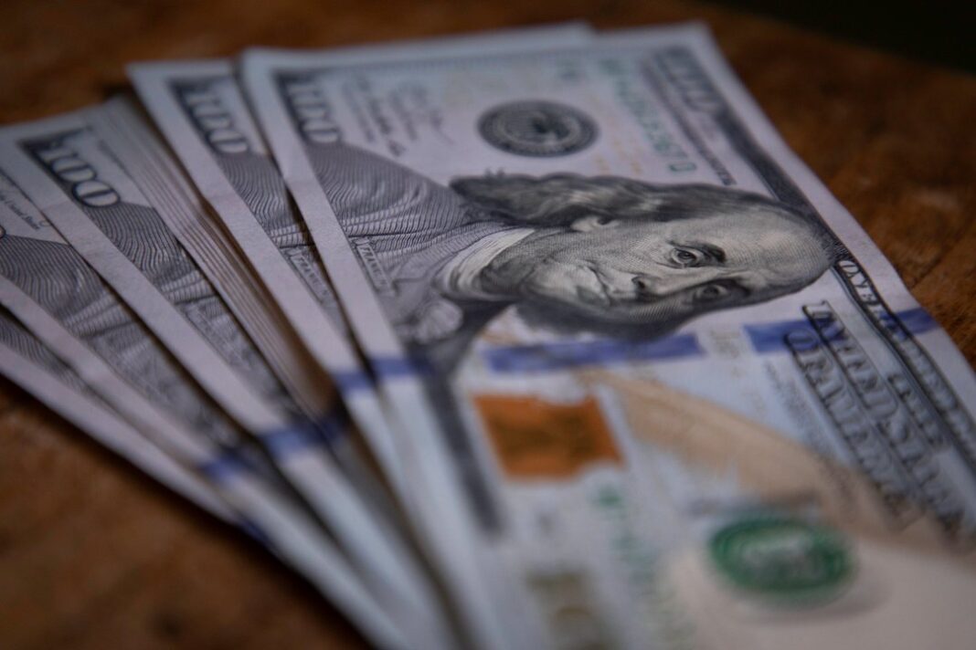 Cotización del dólar blue y financieros