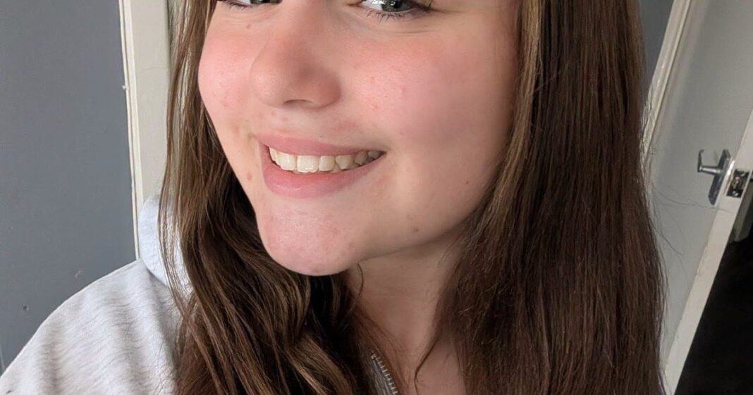 Imagen de Lillia, adolescente desaparecida en Gran Mánchester