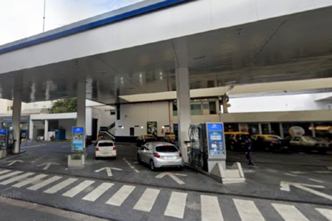 Estación de servicio en Recoleta donde ocurrió el apuñalamiento